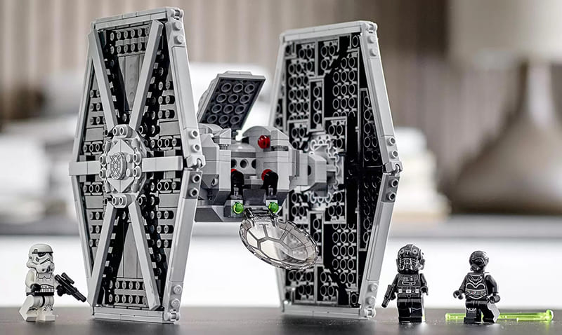Конструктор LEGO Star Wars Имперский истребитель СИД имеет 2 фигурки